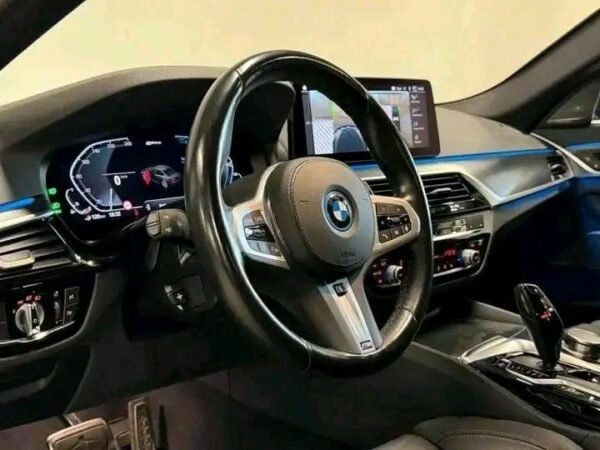 BMW 530eA – Image 11