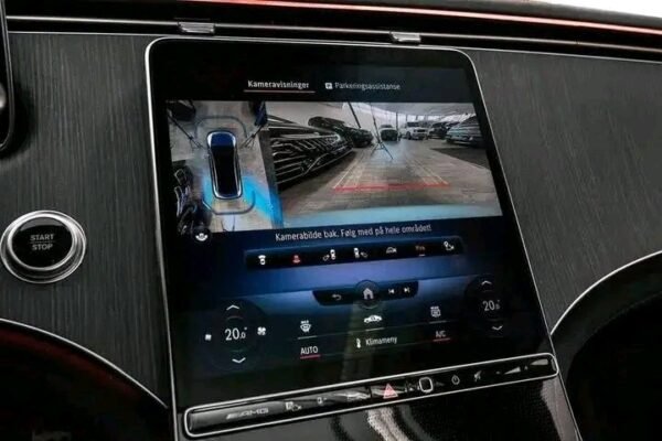 Mercedes-Benz EQC – Image 17