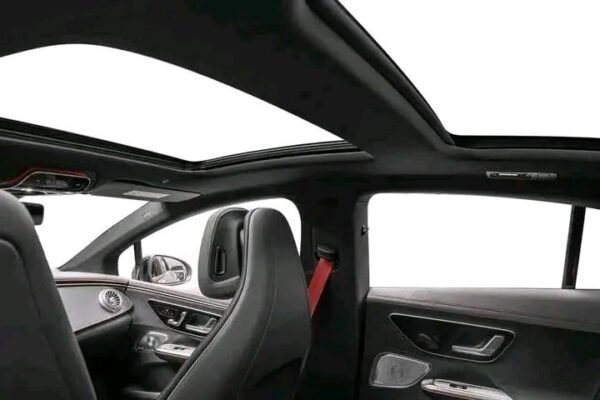 Mercedes-Benz EQC – Image 15