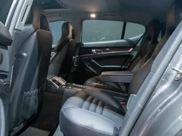 Porsche Panamera – Image 9