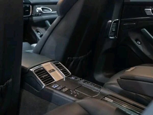 Porsche Panamera – Image 5