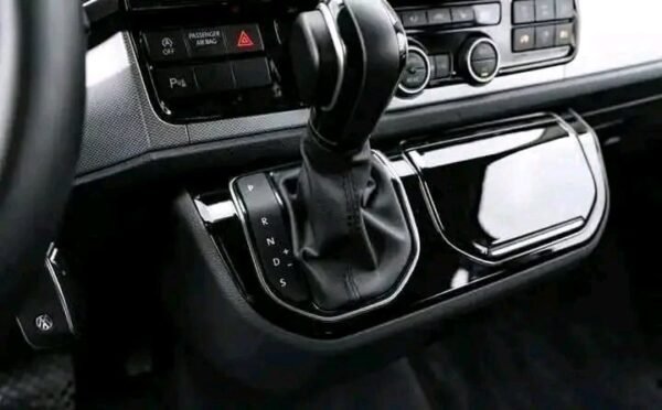 Volkswagen Multivan – Image 11