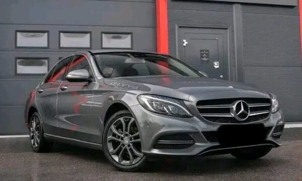 Mercedes-Benz C-Class – Image 16