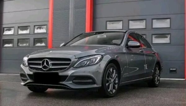 Mercedes-Benz C-Class – Image 10
