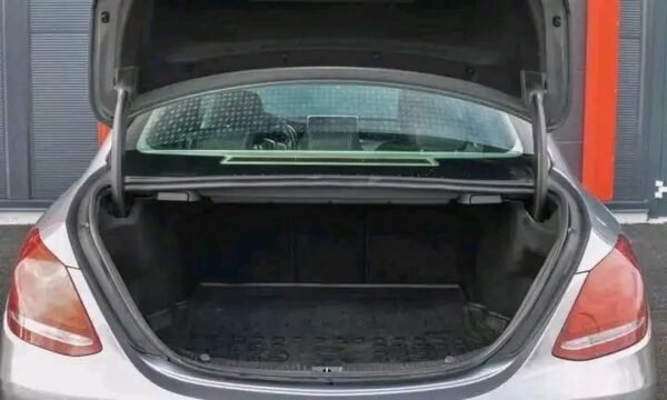 Mercedes-Benz C-Class – Image 15