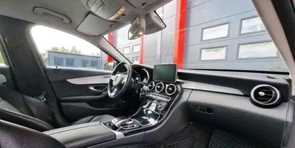 Mercedes-Benz C-Class – Image 6