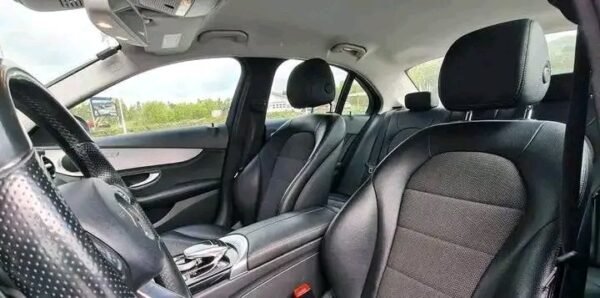 Mercedes-Benz C-Class – Image 20