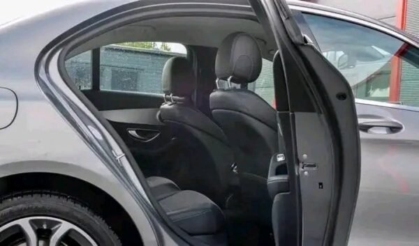 Mercedes-Benz C-Class – Image 8