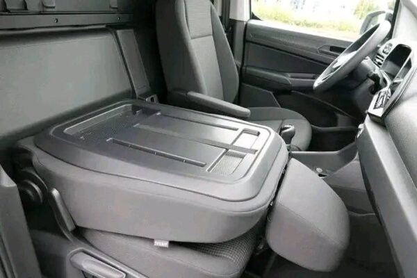 Volkswagen Caddy Maxi – Image 17