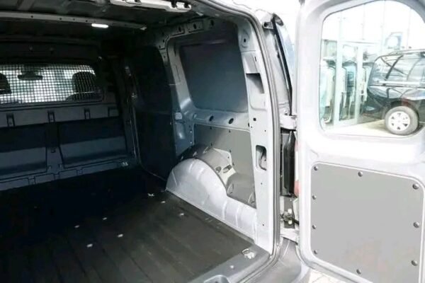 Volkswagen Caddy Maxi – Image 12