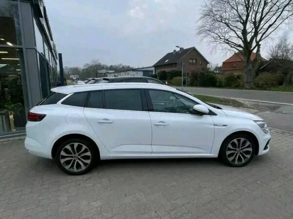 Renault Megane – Image 6