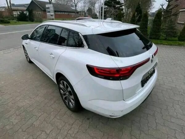 Renault Megane – Image 7