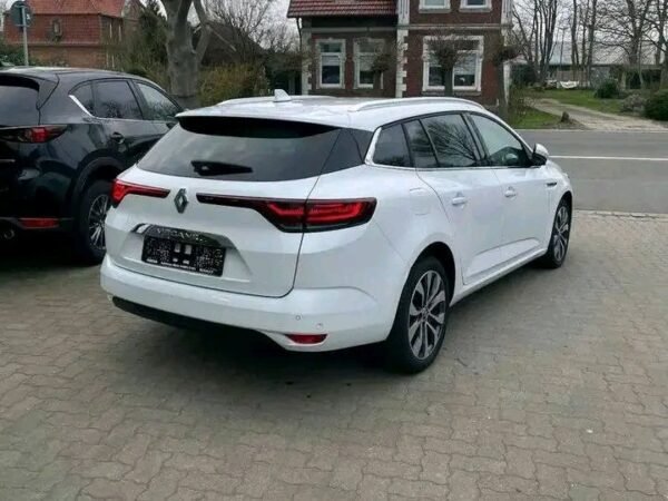 Renault Megane – Image 22