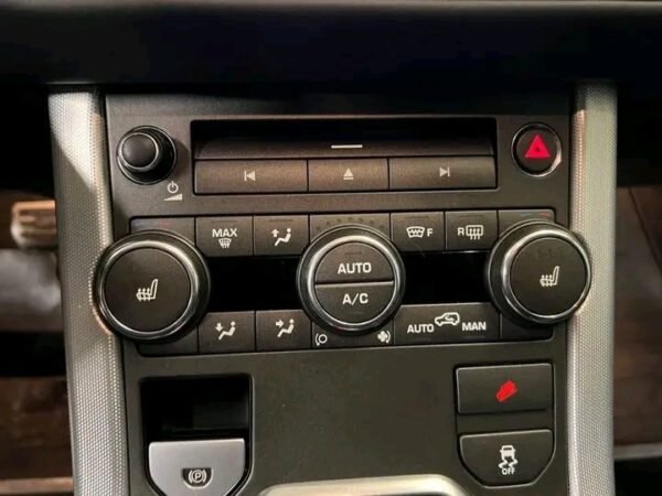 Range Rover Evoque – Image 12