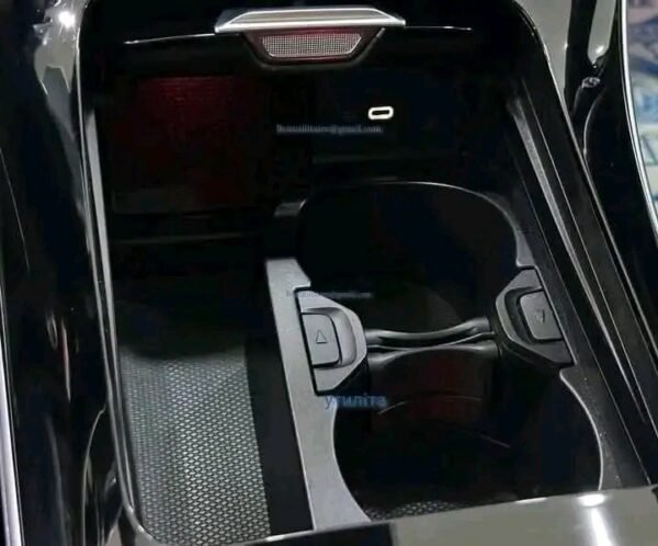 MERCEDES C-CLASS – Image 3