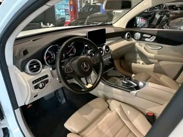 Mercedes-Benz GLC – Image 19