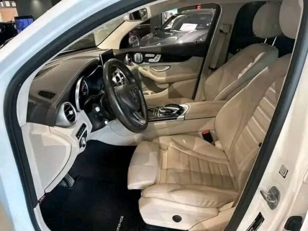 Mercedes-Benz GLC – Image 18