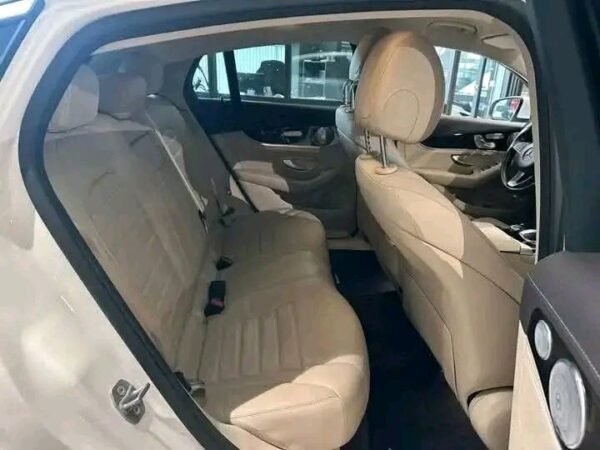 Mercedes-Benz GLC – Image 11