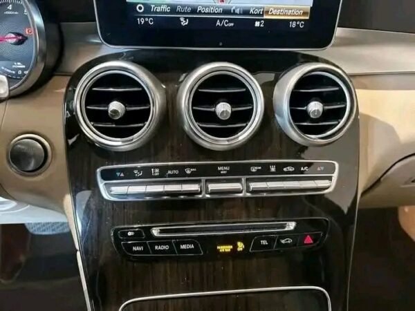 Mercedes-Benz GLC – Image 14