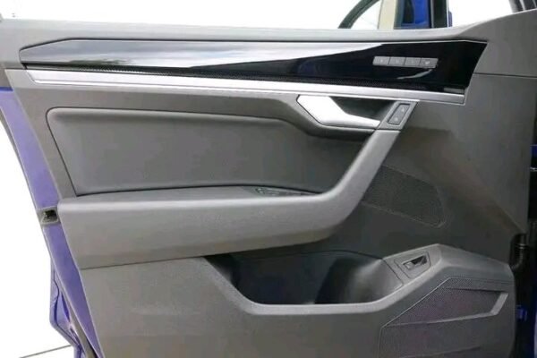 Volkswagen Touareg – Image 17