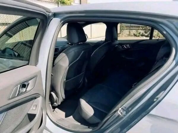 BMW 1 Series – Image 9