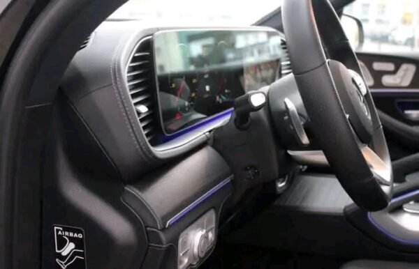 Mercedes-Benz GLE 350 – Image 28