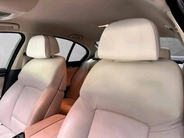 BMW 5 Series – Image 15