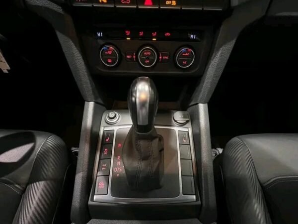 Volkswagen Amarok – Image 15