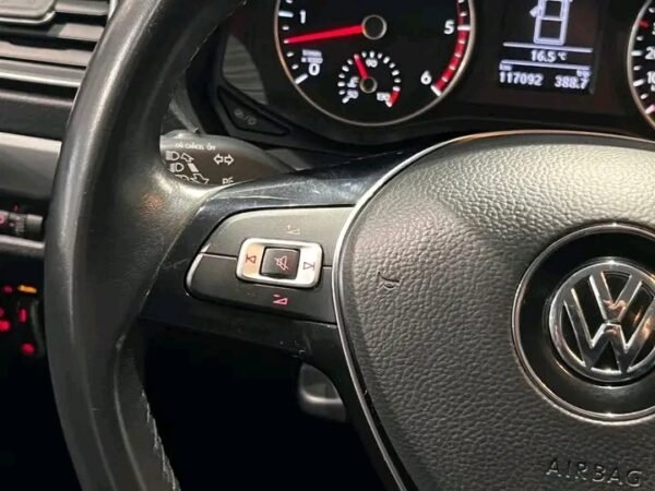 Volkswagen Amarok – Image 35
