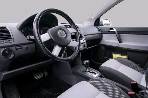 Volkswagen Polo – Image 11