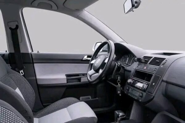 Volkswagen Polo – Image 14