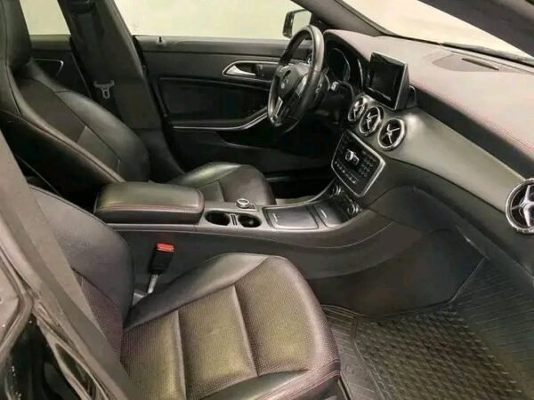 Mercedes-Benz CLA – Image 13