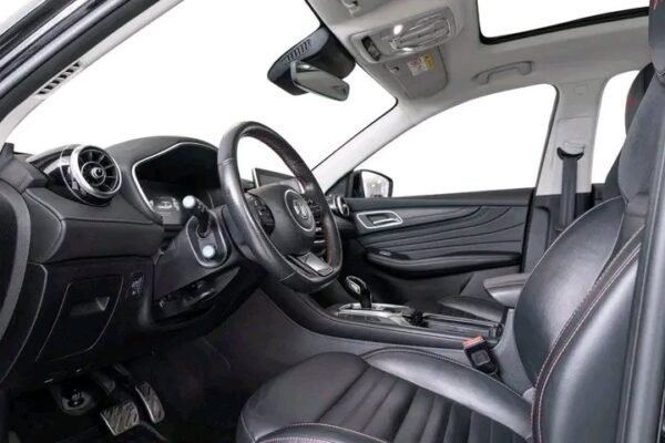 MG EHS Plug-in Hybrid Luxury – Image 22