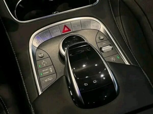 Mercedes-Benz S500 Coupe – Image 19