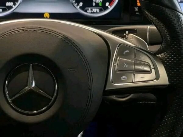 Mercedes-Benz S500 Coupe – Image 28