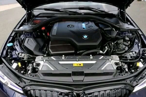 BMW 330e xDrive – Image 30