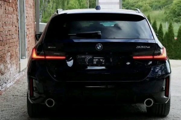 BMW 330e xDrive – Image 27