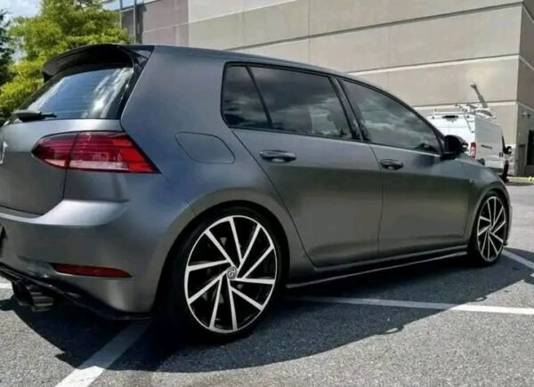 Volkswagen Golf R – Image 6