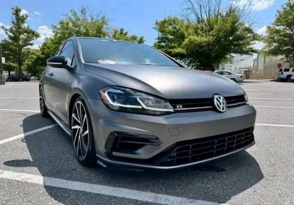 Volkswagen Golf R – Image 4