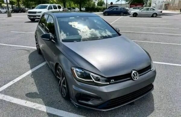 Volkswagen Golf R – Image 9