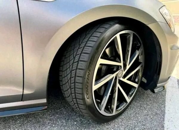 Volkswagen Golf R – Image 11