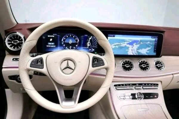 Mercedes-Benz E-Class – Image 19