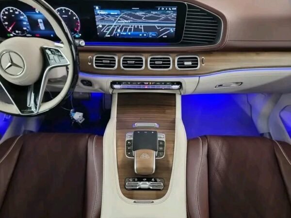 Mercedes-Benz GLS 600 4MATIC – Image 15