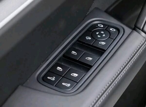 Porsche Cayenne – Image 13
