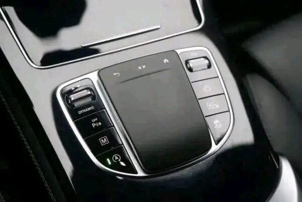 Mercedes-Benz GLC 220 – Image 14