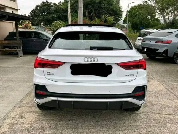 Audi Q3 – Image 10