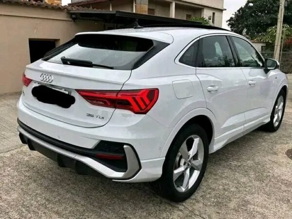Audi Q3 – Image 13