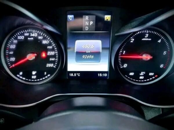 Mercedes-Benz GLC 220 – Image 12