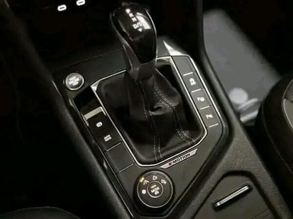 Volkswagen TIGUAN – Image 10