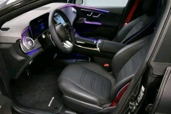 Mercedes-Benz EQC – Image 11